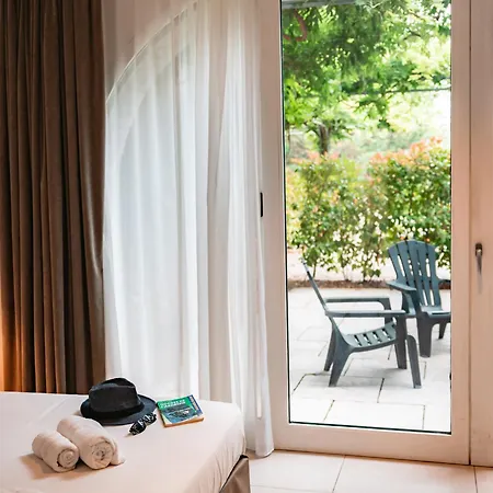 Du Cros D'auzon Hotel Saint-Maurice-dʼArdèche