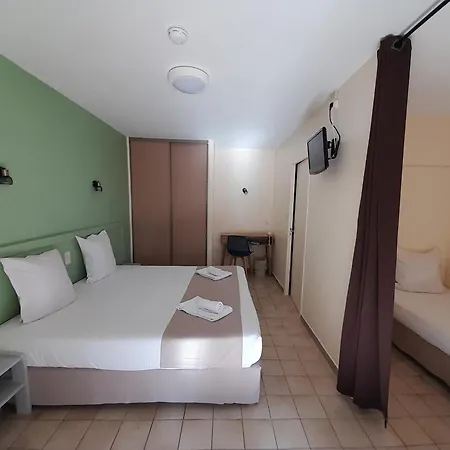 Du Cros D'auzon Hotel Saint-Maurice-dʼArdèche