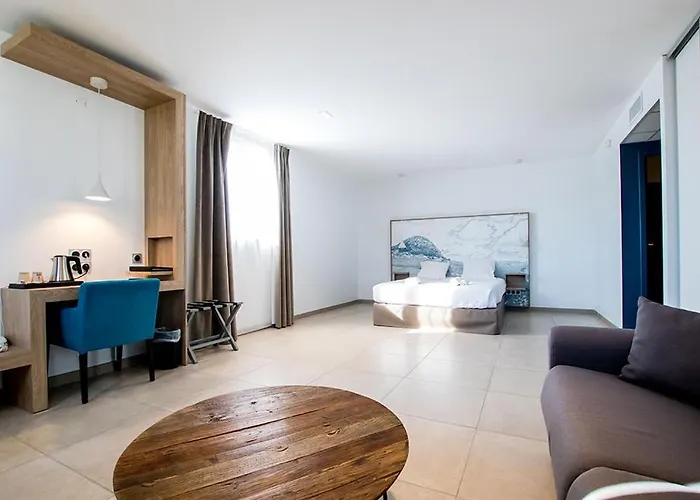 Hotel Du Cros D'auzon 3*